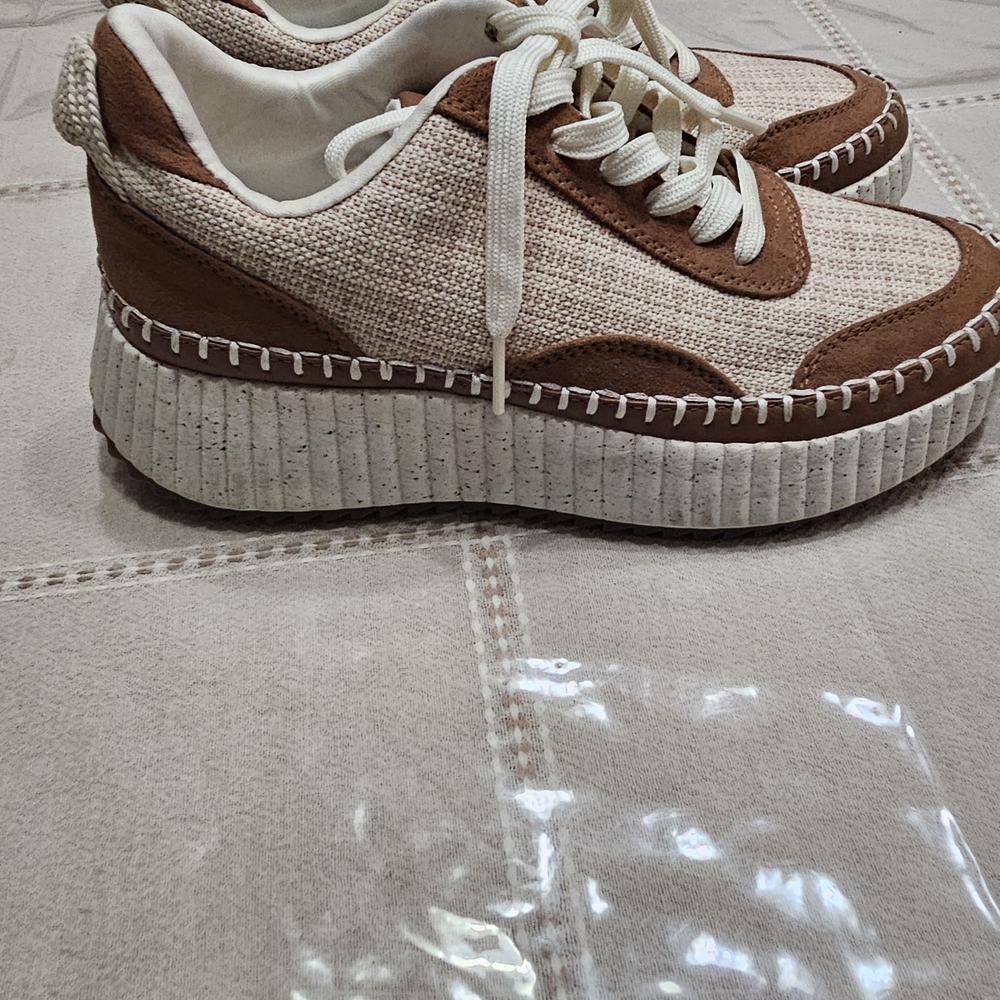 Universal Thread Sneakers - Picture 2 of 5